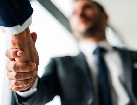 A união da expertise da Opera com a solidez do BS2